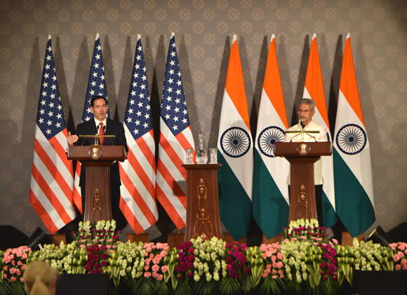 News Bilder des Tages Rubio and Jaishankar hold joint press conference in New Delhi NEW DELHI, INDIA - MAY 24: US Secretary of State Marco Rubio (L) and Indian External Affairs Minister Subrahmanyam Jaishankar (R) address a press conference at Hyderabad House, in New Delhi on India May 24, 2026. Imtiyaz Khan Anadolu New Delhi India. Editorial use only. Please get in touch for any other usage.  Copyright: x2026xAnadoluxImtiyazxKhanx