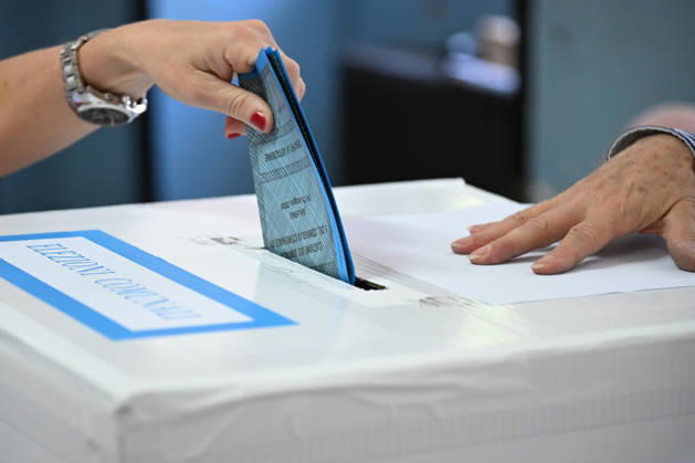 News Bilder des Tages IPA85031302 - sal - 24 05 2026 Salerno. Salerno municipal elections.  Copyright: xFrancescoxPecorarox xFrancescoxPecorarox 85031302