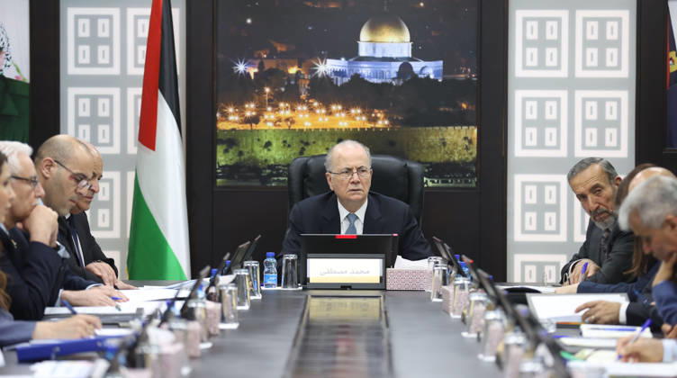 Palestinian cabinet discusses humanitarian situation in Gaza during meeting Palestinian Prime Minister Mohammad Mustafa chairs a cabinet meeting in the West Bank city of Ramallah on May 24, 2026. During the session, the cabinet warned of the rapidly deteriorating humanitarian situation in the Gaza Strip amid restrictions on the entry of food aid, fuel and medical supplies. Photo by Prime Minister Office apaimages Ramallah West Bank Palestinian Territory 240526_Ramallah_PMO_00(3) Copyright: xapaimagesxPrimexMinisterxOfficex xapaimagesx