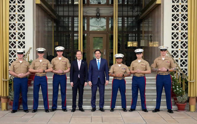 RECORD DATE NOT STATED U.S. Secretary of State Marco Rubio and U.S. Ambassador to India Sergio Gor at the U.S. Embassy New Delhi, May 24 (ANI): U.S. Secretary of State Marco Rubio and U.S. Ambassador to India Sergio Gor in a group photo at the U.S. Embassy in New Delhi on Saturday. (@SecRubio X ANI Photo) NEW DELHI Delhi India Copyright: xANIx ANI_20260524037