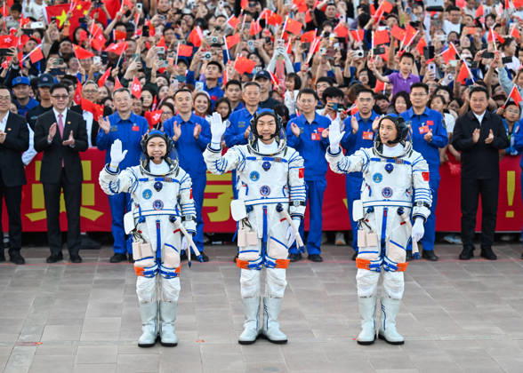 (260524) -- JIUQUAN, May 24, 2026 -- Chinese astronauts Zhu Yangzhu (R), Zhang Zhiyuan (C) and Li Jiaying attend the send-off ceremony at the Jiuquan Satellite Launch Center in northwest China, May 24, 2026. A send-off ceremony for the three Chinese astronauts of the Shenzhou-23 crewed space mission was held here on Sunday. ) FOCUS Send-off ceremony held for Chinese astronauts of Shenzhou-23 mission LixZhipeng 