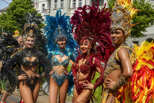 News Bilder des Tages Karneval der Kulturen 2026, Event, Strassenfest, , Multikulti, Berlin-Kreuzberg, Karneval der Kulturen 2026, Event, Strassenfest , Multikulti, Berlin-Kreuzberg, 30 Jahre Karneval der Kulturen, Samba, Start Nr. 1 Sapucaiu no Samba