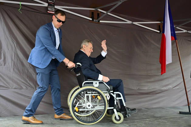 Several thousand opponents of the Sudeten German Congress gathered on Dominican Square square in Brno today, on May 24, 2026, at a demonstration organised by the Defence of the Nation 2 initiative, with former president Milos Zeman (in a wheelchair) getting applause after saying Sudeten Germans had been a fanatical part of the Nazi movement. Zeman said Sudeten Germans had participated in Nazi persecution during the Protectorate of Bohemia and Moravia and later acted against Czech interests. He urged the demonstrators not to vote for politicians who supported the Sudeten German Congress in Brno, or who failed to oppose it, in any type of election, including the upcoming presidential election. (CTKxPhoto VaclavxSalek) CTKPhotoP2026052404580  CTKPhotoP2026052404580