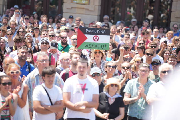Demonstration of the flotilla platform in protest against the actions of the Ertzaintza Dozens of people during a mobilization to protest against the actions of the Ertzaintza, in Plaza Moyua, on May 24, 2026, in Bilbao, Biscay, Basque Country Spain Altercations between the Ertzaintza and members and supporters of the flotilla upon their arrival at Bilbao airport yesterday May 23 ended with four people arrested 24 MAY 2026 MANIFESTATION H Bilbao, Vizcaya, Basque Country Bilbao, Vizcaya, Basque Country Spain Copyright: xH.Bilbaox 7547474