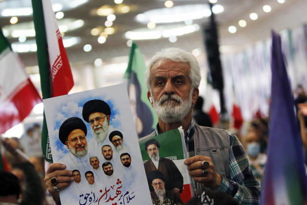 News Bilder des Tages Memorial ceremony held in Tehran for victims of Iran-US-Israel conflict TEHRAN, IRAN - MAY 24: A memorial ceremony is held at the Imam Khomeini Mosalla Mosque for those who lost their lives in the conflict involving Iran, the United States, and Israel following the February 28 attacks, in Tehran, capital of Iran, on May 24, 2026. Fatemeh Bahrami Anadolu Tehran Iran. Editorial use only. Please get in touch for any other usage.  Copyright: x2026xAnadoluxFatemehxBahramix