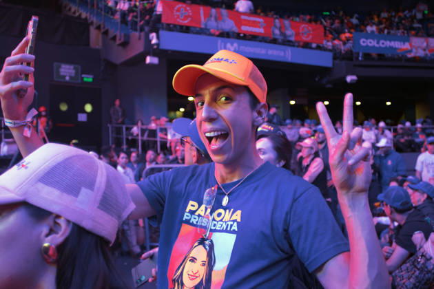 May 24, 2026, Bogota, Cundinamarca, COLOMBIA: A supporter of center-right senator and presidential candidate PALOMA VALENCIA cheers her on during her final campaign rally ahead of the May 31 first-round election. Standing on a platform of strict public security and private sector investment, the Centro DemocroÂ¡tico candidate is making her final push to secure a spot in the projected June runoff. Bogota COLOMBIA - ZUMAd225 20260524_znp_d225_006 Copyright: xZoraidaxDiazx