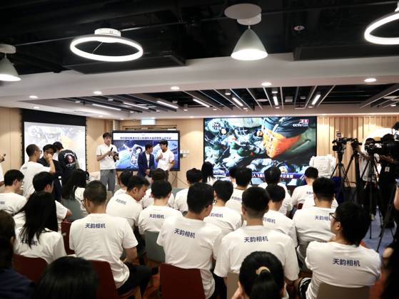 HONG KONG, CHINA - MAY 24: Teachers and students of Hong Kong University of Science and Technology watch the live broadcast of the launch of the Shenzhou-23 crewed spacecraft on campus on May 24, 2026 in Hong Kong, China. A Long March-2F rocket carrying the Shenzhou-23 spacecraft with three Chinese astronauts Zhu Yangzhu, Zhang Zhiyuan, Li Jiaying (or Lai Ka-ying) on board blasts off from the Jiuquan Satellite Launch Center in northwest China.  Copyright: xChinaxNewsxServicex 111643879118