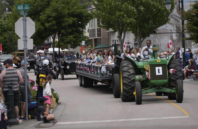 (260525) -- DELTA, May 25, 2026 -- A tractor is pictured during the Ladner May Days parade in Ladner, British Columbia, Canada, May 24, 2026. (Photo by Xinhua) CANADA-BRITISH COLUMBIA-LADNER-MAY DAYS PARADE LiangxSen 
