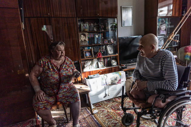 Aftermath of Russian strike in Kramatorsk KRAMATORSK, UKRAINE - MAY 25: Valentina, aged 79, injured at her home, and her husband Aleksei, aged 76, at their home, which was damaged following a Russian attack using KAB aerial bombs, in Kramatorsk, Ukraine, 25 May 2026 Diego Herrera Carcedo Anadolu Kramatorsk Ukraine. Editorial use only. Please get in touch for any other usage. Copyright: x2026xAnadoluxDiegoxHerreraxCarcedox