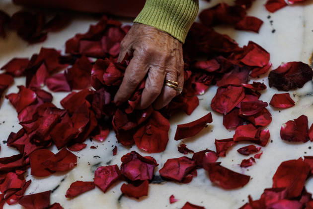 May 24, 2026, Rome, Italia, Italy: Pentecost celebration in the Pantheon Basilica with a shower of red rose petals, Rome, May 24, 2026 Rome Italy  - ZUMAa289 20260524_zia_a289_010 Copyright: xFrancescoxFotiax