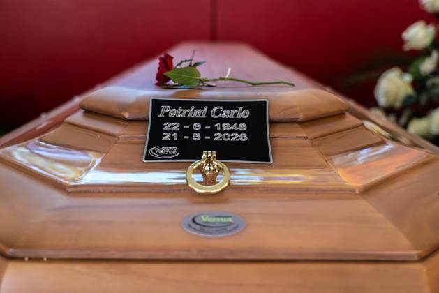 May 24, 2026, Pollenzo, Cn, Italy: Funeral ceremony for Carlo Petrini, founder of Slow Food, the Terra Madre food fair, and the University of Pollenzo. Pictured, in particular, is the coffin in the chapel of rest. Pollenzo, May 24, 2026 Pollenzo Italy - ZUMAa289 20260524_zia_a289_031 Copyright: xSelenexDanielex xAgfx