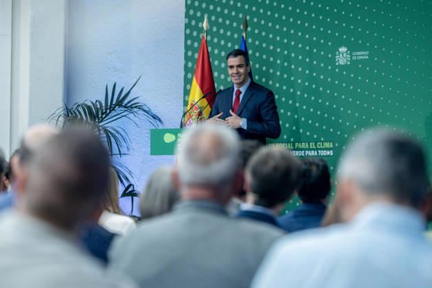 Sánchez closes the presentation ceremony of the proposed Social Plan for the Climate The President of the Government, Pedro Sánchez, during the closing ceremony of the presentation of the proposed Social Plan for the Climate, in Espacio Rastro, on May 25, 2026, in Madrid Spain The general objective of the Plan is to promote a socially just ecological transition, paying special attention to the effects of extending the market for emission allowances to sectors such as road transport and buildings, scheduled from 2027 25 MAY 2026 Madrid Madrid Madrid Spain  Copyright: xRicardoxRubiox 7548629
