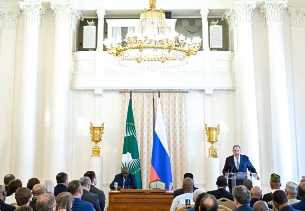 Russia Africa Day 9173275 25.05.2026 Russian Foreign Minister Sergey Lavrov and Cameroonian Ambassador to Russia Mahamat Paba Sale, centre, attend a gala reception for heads of diplomatic missions to mark Africa Day in Moscow, Russia. Kristina Solovyova Sputnik Moscow Russia  Copyright: xKristinaxSolovyovax