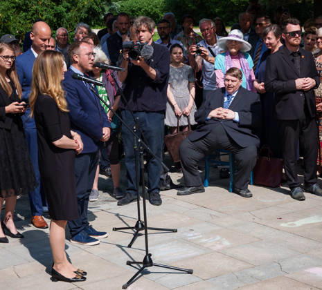 May 25, 2026, Brno, South Moravia, Czech Republic: Spokesman of the Sudeten German Landsmannschaft BERND POSSELT (CSU) listens to Mayor of Brno MARKETA VANKOVA s speach during a commemorative ceremony honoring the victims of Nazism in Brno, Czech Republic, on May 25, 2026. The 76th Congress of Sudeten Germans took place in Brno, Czech Republic, from May 22 to 25, 2026, marking the first time the event was held in the country. Brno Czech Republic - ZUMAc315 20260525_zsp_c315_043 Copyright: xMichaelxCabalx