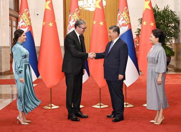 (260525) -- BEIJING, May 25, 2026 -- Chinese President Xi Jinping and his wife Peng Liyuan hold a welcome ceremony for Serbian President Aleksandar Vucic and his wife Tamara Vucic in the Northern Hall of the Great Hall of the People prior to the talks between Xi and Vucic in Beijing, capital of China, May 25, 2026. Xi held talks with Vucic, who is on a state visit to China, at the Great Hall of the People in Beijing on Monday. ) CHINA-BEIJING-XI JINPING-SERBIAN PRESIDENT-TALKS (CN) XiexHuanchi 