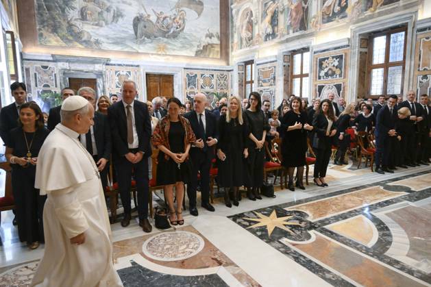 ITALY - POPE LEO XIV RECEIVES MEMBERS OF THE EUROPEAN PARLAMENT S DEMOGRAPHY INTERGROUP IN A PRIVATE AUDIENCE AT THE VATICAN - 2026 5 25 Italy, Rome, Vatican, 2026 5 25. Pope Leo XIV receives Members of the European Parliament s Demography Intergroup in a private audience at the Vatican EDITORIAL USE ONLY - NO BOOKS Copyright: xVATICANxMEDIAx