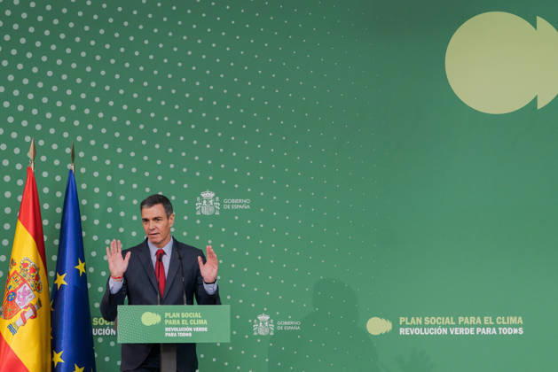 Prime Minister of Spain, Pedro Sanchez, closes the presentation event for the proposed Social Climate Plan in Madrid - 25 May 2026 Prime Minister of Spain, Pedro Sanchez, speaks during the presentation event for the proposed Social Climate Plan. Spain’s Prime Minister, Pedro Sanchez, presented the proposed Social Climate Plan, endowed with more than Ä9 billion, co-financed by the European Union’s Social Climate Fund and 25% by the Spanish Government. The plan is aimed at promoting greater efficiency, equity and social justice while supporting citizens in response to the expansion of the European emissions trading market to transport and residential buildings. The plan will mobilize Ä4.7 billion to help the most vulnerable households join Copyright: xGuillermoxGutierrezxCarrascalx xSOPAxImagesx 2026_05_25_Sanchez_Clima_18