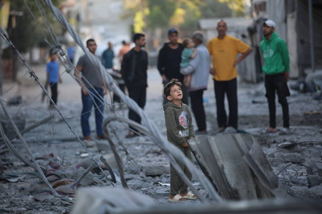 Palestinians inspect damage after Israeli strike in Nuseirat camp Palestinians inspect damage to their homes following an Israeli strike that targeted a house belonging to the al-Tawil family in the Nuseirat refugee camp in the central Gaza Strip on May 25, 2026. The strike destroyed the house completely and caused severe damage to neighboring homes. According to Palestinian medical sources, four Palestinians were wounded in the attack, which came after residents were warned to evacuate the area the previous night. Photo by Hassan al-Jedi apaimages Nusairat Gaza Strip Palestinian Territory 260526_Nuseirat_HJ_00(37).jpeg Copyright: xapaimagesxHassanxal-Jedixx xapaimagesx