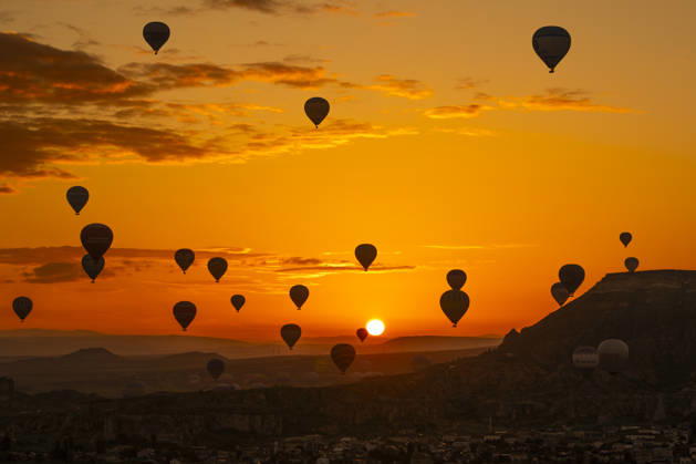 Hot air balloons rise over Cappadocia at sunrise NEVSEHIR, TURKIYE - MAY 26: Hot air balloons take off at sunrise in Love Valley of Cappadocia in Goreme district of Nevsehir, Turkiye on May 26, 2026. Agit Erdi Ulukaya Anadolu Nevsehir Turkey. Editorial use only. Please get in touch for any other usage.  Copyright: x2026xAnadoluxAgitxErdixUlukayax
