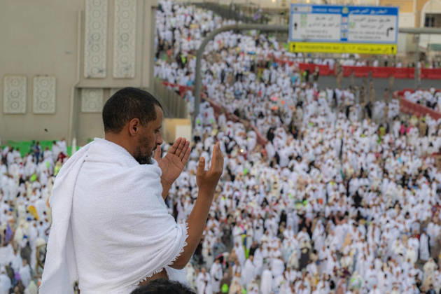 Muslim pilgrims gather at Mount Arafat during Hajj Muslim pilgrims gather at Mount of Mercy on the plain of Arafat during the annual hajj pilgrimage, outside the holy city of Mecca, Saudi Arabia, May 26, 2026. Photo by SPA Saudi Pess Agency Mecca Mecca Saudi Arabia 260526_Saudi_Arabia_SPA_00(19) Copyright: xSPAxSaudixPessxAgencyxSaudixPressxAgencyx xapaimagesx