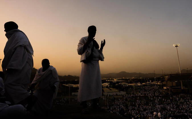 Muslim pilgrims gather at Mount Arafat during Hajj Muslim pilgrims gather at Mount of Mercy on the plain of Arafat during the annual hajj pilgrimage, outside the holy city of Mecca, Saudi Arabia, May 26, 2026. Photo by SPA Saudi Pess Agency APA Images Mecca Mecca Saudi Arabia 260526_Mecca_SPA_2_00(47) Copyright: xSPAxSaudixPessxAgencyxSaudixPressxAgencyx xapaimagesx