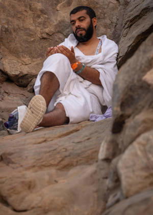 Muslim pilgrims gather at Mount Arafat during Hajj Muslim pilgrims gather at Mount of Mercy on the plain of Arafat during the annual hajj pilgrimage, outside the holy city of Mecca, Saudi Arabia, May 26, 2026. Photo by SPA Saudi Pess Agency APA Images Mecca Mecca Saudi Arabia 260526_Mecca_SPA_2_00(28) Copyright: xSPAxSaudixPessxAgencyxSaudixPressxAgencyx xapaimagesx