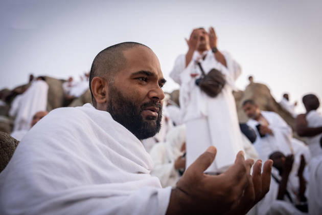 Muslim pilgrims gather at Mount Arafat during Hajj Muslim pilgrims gather at Mount of Mercy on the plain of Arafat during the annual hajj pilgrimage, outside the holy city of Mecca, Saudi Arabia, May 26, 2026. Photo by SPA Saudi Pess Agency APA Images Mecca Mecca Saudi Arabia 260526_Mecca_SPA_2_00(49) Copyright: xSPAxSaudixPessxAgencyxSaudixPressxAgencyx xapaimagesx