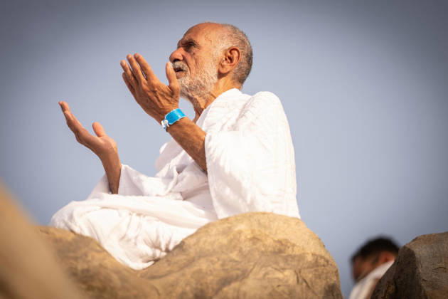Muslim pilgrims gather at Mount Arafat during Hajj Muslim pilgrims gather at Mount of Mercy on the plain of Arafat during the annual hajj pilgrimage, outside the holy city of Mecca, Saudi Arabia, May 26, 2026. Photo by SPA Saudi Pess Agency APA Images Mecca Mecca Saudi Arabia 260526_Mecca_SPA_2_00(55) Copyright: xSPAxSaudixPessxAgencyxSaudixPressxAgencyx xapaimagesx