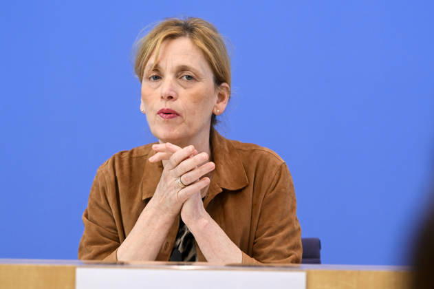 ABB BPK-KINDEREPORT- Karin Rien Bundesministerin fuer Bildung, Familie, Senioren, Frauen und Jugend Thema-Kinderreport 2026 Chancengerechte Bildung Vorstellung Bericht auf der BPK Berlin Bundespressekonferenz am 26.05.2026 Berlin Deutschland
