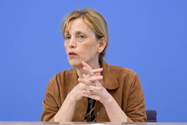 ABB BPK-KINDEREPORT- Karin Rien Bundesministerin fuer Bildung, Familie, Senioren, Frauen und Jugend Thema-Kinderreport 2026 Chancengerechte Bildung Vorstellung Bericht auf der BPK Berlin Bundespressekonferenz am 26.05.2026 Berlin Deutschland