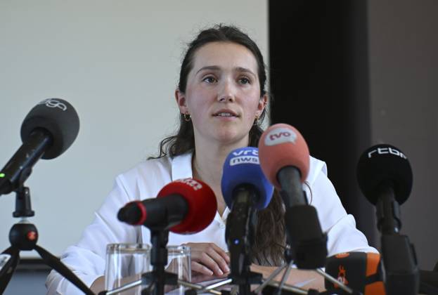 Schoolbus Gets Run Over By A Train BUGGENHOUT, BELGIUM - MAY 26 : Lisa De Wilde,) amongst others hold a pressconference. In a train accident people have died in a collision between a train and a minibus in Buggenhout; the minibus was carrying seven schoolchildren and two adults: The barriers were down.onMay 26, 2026 in Buggenhout, Belgium, 26 05 2026 Buggenhout Belgium  Copyright: xBertxVanxDenxBrouckex