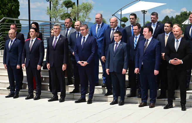 Hristijan Mickoski Prime Minister of North Macedonia and his counterpart Andrej Plenkovic Primeminister of Croatia during a family photo in Ohrid Republic of North Macedonia, MAy 26 2026. IMAGO PETR STOJANOVSKI