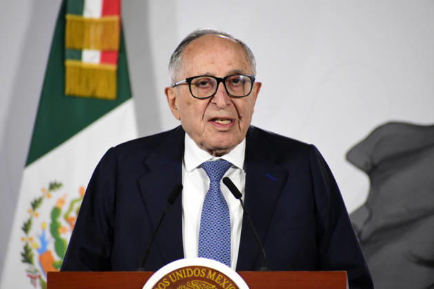 Mexican President Claudia Sheinbaum Ebola Outbreak News Conference Mexico s Health Minister, David Kershenobich Stalnikowitz speaks about the Ebola outbreak; Mexico will maintain epidemiological surveillance during a news conference at the National Palace. on May 26, 2026 in Mexico City, Mexico. (Photo by Luis Barron Eyepix Group). Copyright: xLuisxBarronx xEyepixxGroupx LB_26052026_4