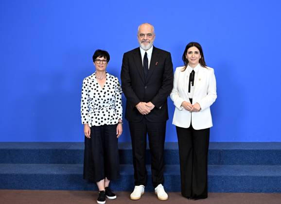 The 8th EU-Albania Accession Conference in Brussels BRUSSELS, BELGIUM - MAY 26: Albanian Prime Minister Edi Rama (C), Deputy Minister for European Affairs of the Republic of Cyprus Marilena Raouna (R), and European Commissioner for Enlargement Marta Kos (L) attend the 8th EU-Albania Accession Conference in Brussels, Belgium, on May 26, 2026. Dursun Aydemir Anadolu Brussels Belgium. Editorial use only. Please get in touch for any other usage.  Copyright: x2026xAnadoluxDursunxAydemirx