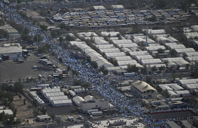 Muslim pilgrims gather at Mount Arafat during Hajj Muslim pilgrims gather at Mount of Mercy on the plain of Arafat during the annual hajj pilgrimage, outside the holy city of Mecca, Saudi Arabia, May 26, 2026. Photo by SPA Saudi Pess Agency APA Images Mecca Mecca Saudi Arabia 260526_Saudi_Arabia_SPA_6_00(12) Copyright: xSPAxSaudixPessxAgencyxSaudixPressxAgencyx xapaimagesx