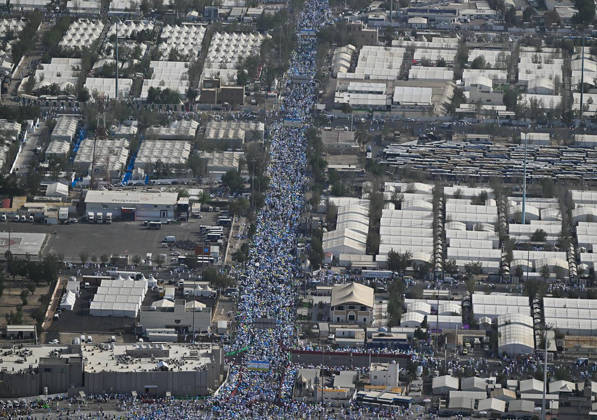 Muslim pilgrims gather at Mount Arafat during Hajj Muslim pilgrims gather at Mount of Mercy on the plain of Arafat during the annual hajj pilgrimage, outside the holy city of Mecca, Saudi Arabia, May 26, 2026. Photo by SPA Saudi Pess Agency APA Images Mecca Mecca Saudi Arabia 260526_Saudi_Arabia_SPA_6_00(13) Copyright: xSPAxSaudixPessxAgencyxSaudixPressxAgencyx xapaimagesx