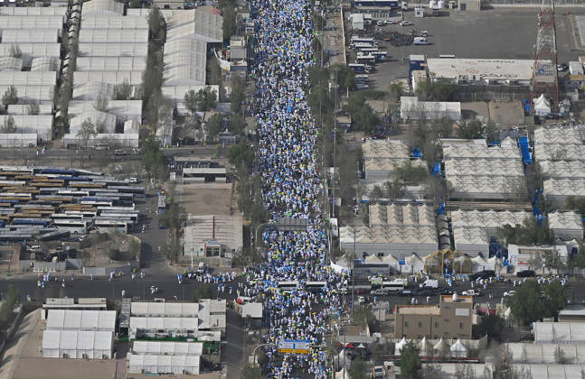 Muslim pilgrims gather at Mount Arafat during Hajj Muslim pilgrims gather at Mount of Mercy on the plain of Arafat during the annual hajj pilgrimage, outside the holy city of Mecca, Saudi Arabia, May 26, 2026. Photo by SPA Saudi Pess Agency APA Images Mecca Mecca Saudi Arabia 260526_Saudi_Arabia_SPA_6_00(2) Copyright: xSPAxSaudixPessxAgencyxSaudixPressxAgencyx xapaimagesx