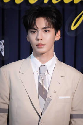BEIJING, CHINA - MAY 27: Singer Bi Wenjun attends the OK! Magazine Moonlight Party on May 27, 2026 in Beijing, China.  Copyright: xVCGx 111644329043