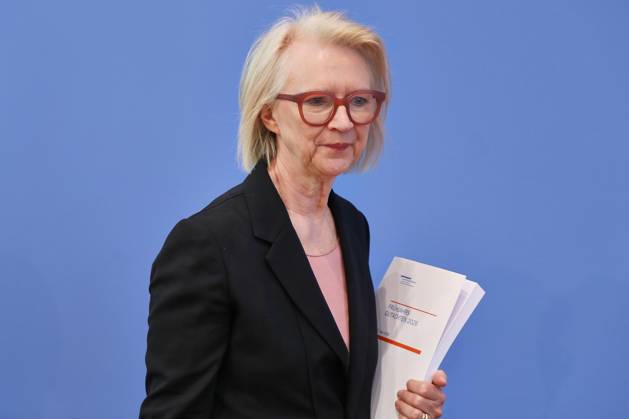 Berlin, Deutschland, 27.05.2026: Bundespressekonferenz: Vorstellung des Frühjahrsgutachten 2026 - Sachverständigenrat zur Begutachtung der gesamtwirtschaftlichen Entwicklung: Monika Schnitzer Copyright: xdtsxNachrichtenagenturx dts_120802
