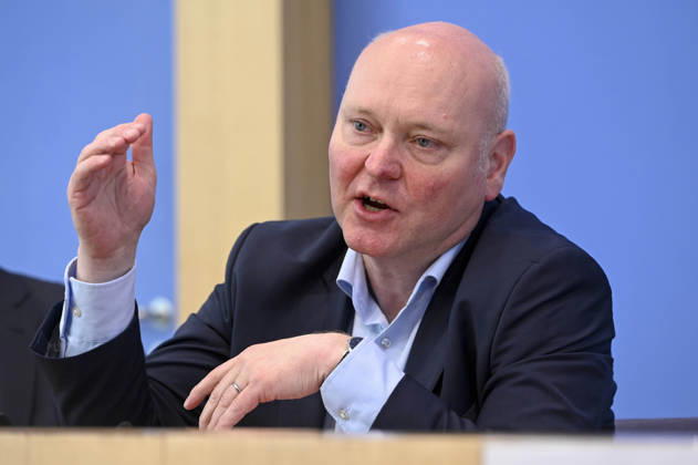 ABB BPK-GUTACHTEN - Prof. Dr. Achim Truger Bericht zum Thema Vorstellung des Fruehjahrsgutachten 2026-Sachverstaendigenrat zur Begutachtung der gesamtwirtschaftlichen Entwicklung auf der BPK Bundespressekonferenz in Berlin am 27.05.2026 Berlin Deutschland