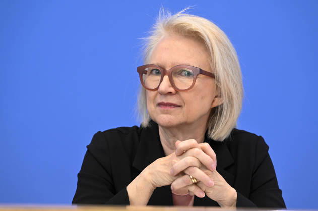 ABB BPK-GUTACHTEN - Prof. Dr. Dr. h.c. Monika Schnitzer, Vorsitzende Bericht zum Thema Vorstellung des Fruehjahrsgutachten 2026-Sachverstaendigenrat zur Begutachtung der gesamtwirtschaftlichen Entwicklung auf der BPK Bundespressekonferenz in Berlin am 27.05.2026 Berlin Deutschland