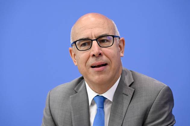 ABB BPK-GUTACHTEN- Prof. Dr. Gabriel Felbermayr Bericht zum Thema Vorstellung des Fruehjahrsgutachten 2026-Sachverstaendigenrat zur Begutachtung der gesamtwirtschaftlichen Entwicklung auf der BPK Bundespressekonferenz in Berlin am 27.05.2026 Berlin Deutschland