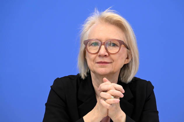 ABB BPK-GUTACHTEN - Prof. Dr. Dr. h.c. Monika Schnitzer, Vorsitzende Bericht zum Thema Vorstellung des Fruehjahrsgutachten 2026-Sachverstaendigenrat zur Begutachtung der gesamtwirtschaftlichen Entwicklung auf der BPK Bundespressekonferenz in Berlin am 27.05.2026 Berlin Deutschland