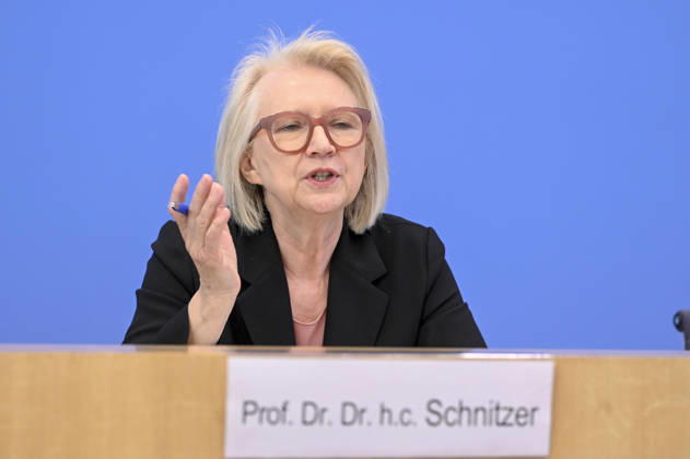 ABB BPK-GUTACHTEN - Prof. Dr. Dr. h.c. Monika Schnitzer, Vorsitzende Bericht zum Thema Vorstellung des Fruehjahrsgutachten 2026-Sachverstaendigenrat zur Begutachtung der gesamtwirtschaftlichen Entwicklung auf der BPK Bundespressekonferenz in Berlin am 27.05.2026 Berlin Deutschland