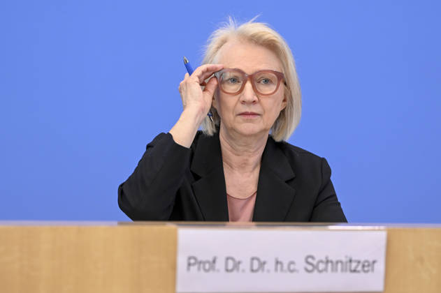 ABB BPK-GUTACHTEN - Prof. Dr. Dr. h.c. Monika Schnitzer, Vorsitzende Bericht zum Thema Vorstellung des Fruehjahrsgutachten 2026-Sachverstaendigenrat zur Begutachtung der gesamtwirtschaftlichen Entwicklung auf der BPK Bundespressekonferenz in Berlin am 27.05.2026 Berlin Deutschland