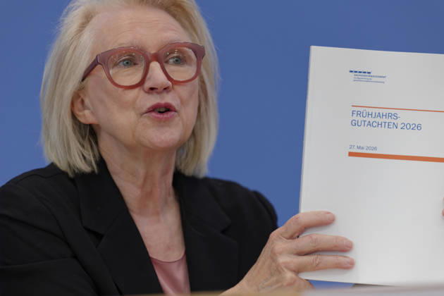 Wirtschaftsweise stellen Frühjahrsgutachten vor 2026-05-27 Deutschland, Berlin Bundespressekonferenz: Der Sachverständigenrat zur Begutachtung der gesamtwirtschaftlichen Entwicklung präsentiert sein Frühjahrsgutachten 2026. Im Bild Prof. Dr. Monika Schnitzer, Vorsitzende..