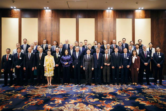 Katherina Reiche (CDU), Bundesministerin fuer Wirtschaft und Energie trifft WANG Wentao, Handelsminister Chinas zu einem Gespraech in Peking, 27.05.2026. Fotografiert im Auftrag des Bundesministerium fuer Wirtschaft und Energie (BMWE) Peking China Copyright: xFelixxZahn BMWEx