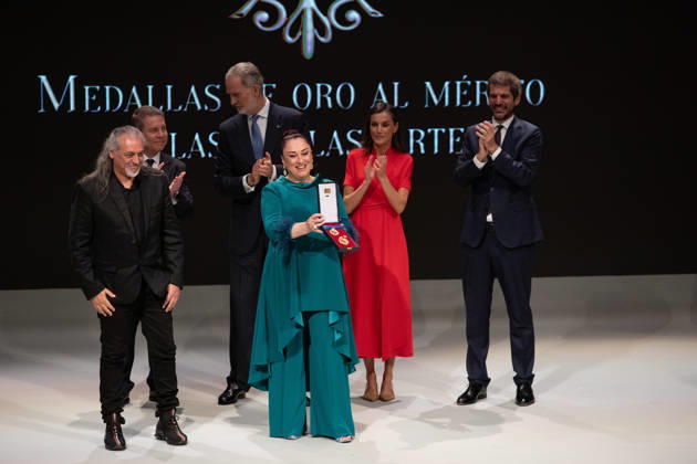 The King and Queen of Spain preside over the award ceremony of the Medals of Merit in Fine Arts 2024 in Toledo The singers María de los Ángeles Munoz and Dionisio Martín, from Camela, during the official ceremony of the awards ceremony and the subsequent family photo with all the winners, inside the Primada de Santa María Cathedral, on May 27, 2026, in Toledo, Castilla La Mancha Spain Their Majesties the King and Queen of Spain lead this solemn institutional ceremony to recognize the trajectory, creativity and contribution of the honorees to the enrichment of the artistic, cultural and musical heritage of the country 27 MAY 2026 Juanma Jimé Toledo, Castilla La Mancha Toledo, Castilla La Mancha Spain Copyright: xJuanmaxJimà nezx 7554021
