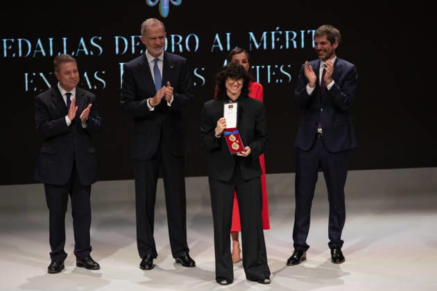 King Felipe and Queen Letizia, the President of Castilla La Mancha, Emiliano García Page, and the Minister of Culture, Ernest Urtasun, with the visual effects supervisor Laura Pedro Albiol during the official ceremony for the presentation of the awards and the subsequent family photo with all the winners, inside the Catedral Primada de Santa María, on May 27th, 2026, in Toledo, Castilla La Mancha Spain Their Majesties the King and Queen of Spain lead this solemn institutional ceremony to recognize the career, creativity and contribution of the honorees to the enrichment of the countrys artistic, cultural and musical heritage 27 MAY 2026 Juanma Jimé Toledo, Castilla La Mancha Toledo, Castilla La Mancha Spain Copyright: xJuanmaxJimà nezx 7554034