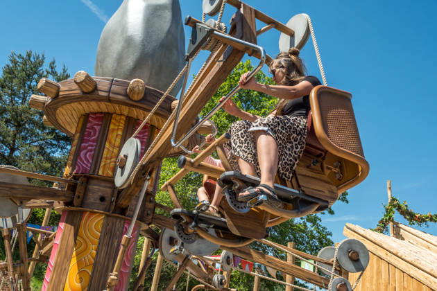 Eröffnung des neuen Themenbereichs Idefix Abenteuerland im Freizeitpark Belantis bei Leipzig. Der familienorientierte Erlebnisbereich rund um die bekannten Asterix-Figuren ist Teil der geplanten Weiterentwicklung des Parks zum zukünftigen Asterix-Park Deutschland. Eröffnung Idefix Abenteuerland